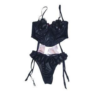 NWT Savage X Fenty Renaissance Rose Brazilian Panty &‎ Corset Bra faux leather
